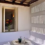 Lucia Area Vila Kalafatis
