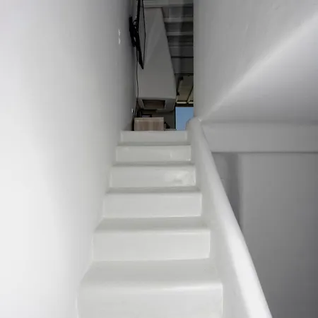 Lucia Area Калафатис