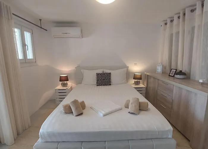 Lucia Area * 칼라파티스