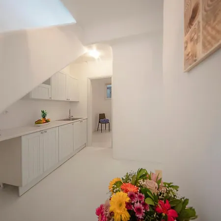 Villa Lucia Area *