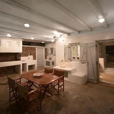 Lucia Area كالافاتيس